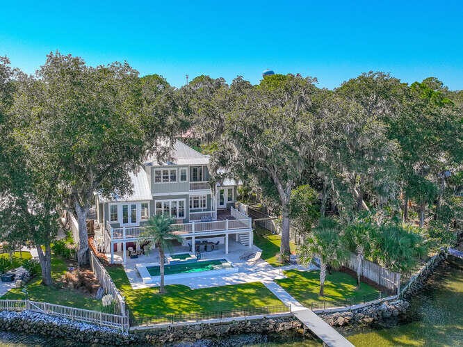 This bayfront house is the essence of waterfront living with its - Beach Home for sale in Santa Rosa Beach, Florida on Beachhouse.com