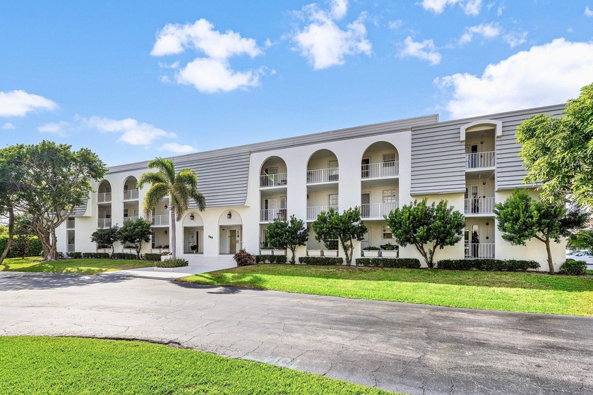 A tranquil setting and superb location makes this an ideal - Beach Condo for sale in Boca Raton, Florida on Beachhouse.com