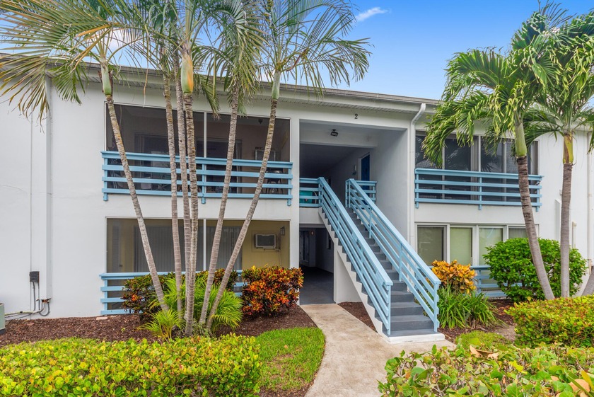 Whether you're sipping your morning coffee with ocean breezes or - Beach Condo for sale in Jensen Beach, Florida on Beachhouse.com