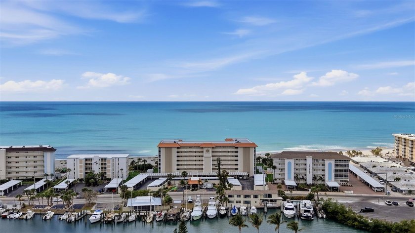 Third-floor condo with exceptional views in both - Beach Condo for sale in Venice, Florida on Beachhouse.com