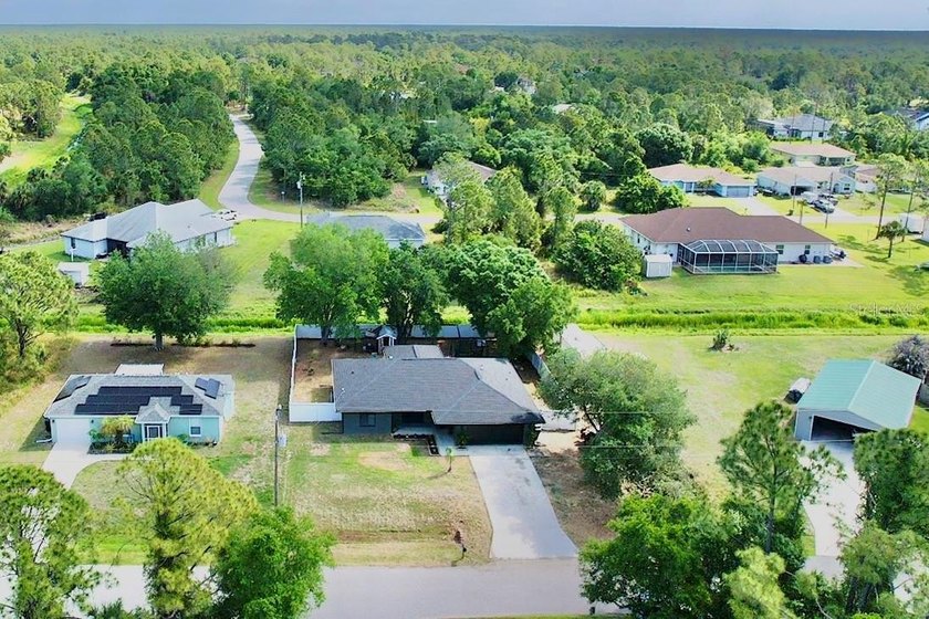 Welcome home to this beautifully maintained 3-bedroom - Beach Home for sale in North Port, Florida on Beachhouse.com