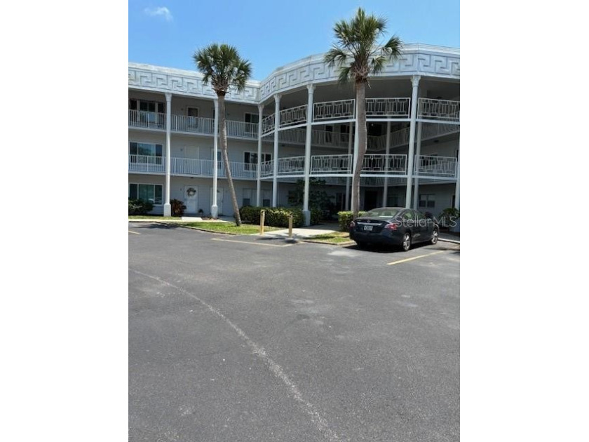 MOTIVATED SELLER. PRICE REDUCED  Electric panel rebuilt.  Fixer - Beach Condo for sale in Clearwater, Florida on Beachhouse.com