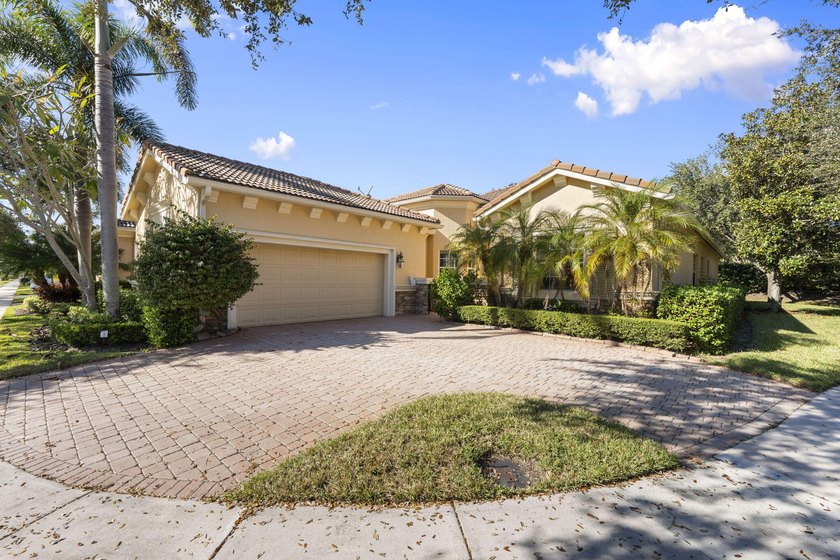 Welcome to this beautifully appointed 3-bedroom, 2-bath home - Beach Home for sale in Port Saint Lucie, Florida on Beachhouse.com