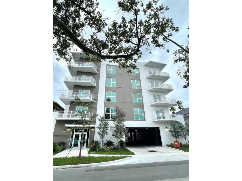 Brand new 1 bed, 1 bath in Hollywood. Stainless steel kitchen - Beach Condo for sale in Hollywood, Florida on Beachhouse.com