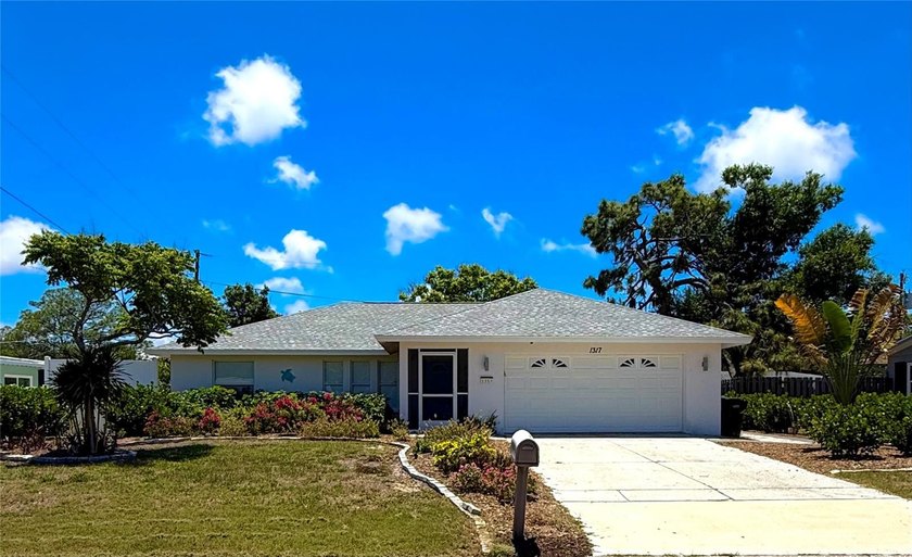 Welcome to your own slice of paradise in the heart of Venice! - Beach Home for sale in Venice, Florida on Beachhouse.com