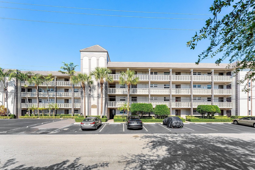 Best location in Heritage Landings! This 1st floor condo offers - Beach Condo for sale in Fort Lauderdale, Florida on Beachhouse.com