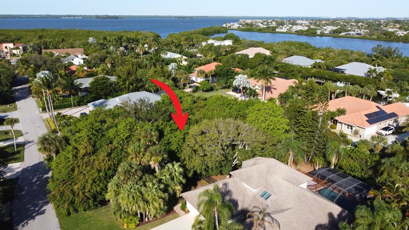 Outstanding lot in paradise with deeded beach/river access! 1/3 - Beach Lot for sale in Vero Beach, Florida on Beachhouse.com
