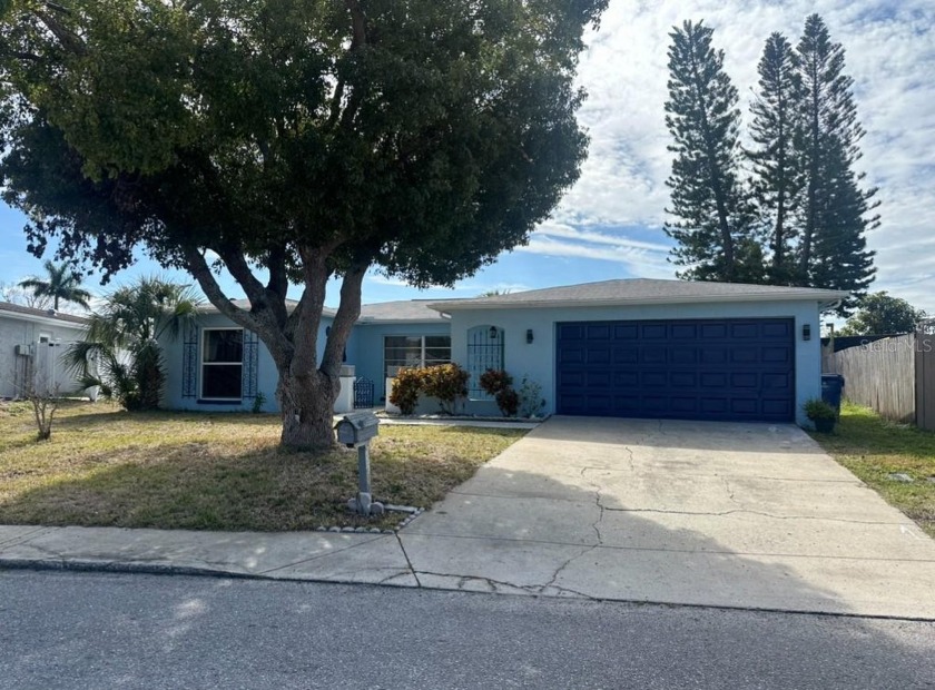 Welcome to your new charming 2 bedroom, 2 bath, 2 car garage - Beach Home for sale in Port Richey, Florida on Beachhouse.com