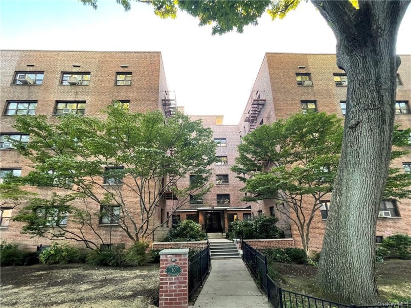 City living at a suburb price! Renovated, spacious, and quiet - Beach Apartment for sale in New Rochelle, New York on Beachhouse.com