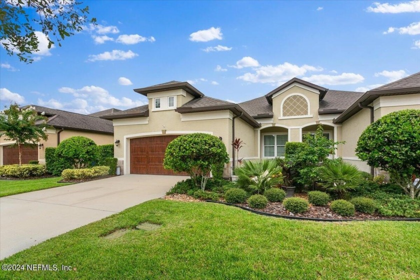 BEAUTIFUL CONCRETE BLOCK VILLA BUILT ON A PREMIUM LOT - Beach Home for sale in Ormond Beach, Florida on Beachhouse.com