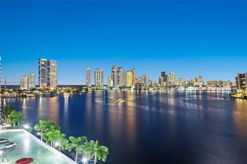 This stunning, Ocean and Intercoastal views span the entire - Beach Condo for sale in Aventura, Florida on Beachhouse.com