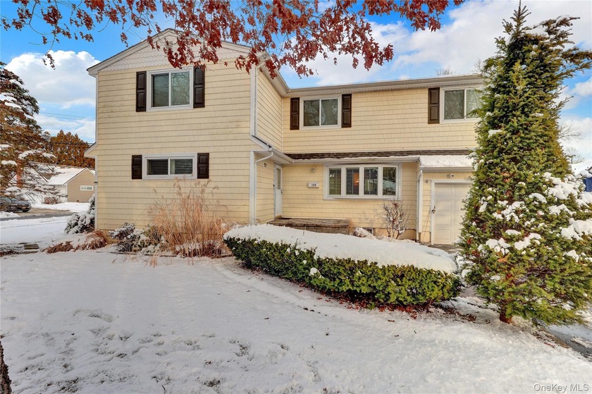 Updated 2 Family Home Perfect For Large, Extended Or Generating - Beach Home for sale in North Babylon, New York on Beachhouse.com