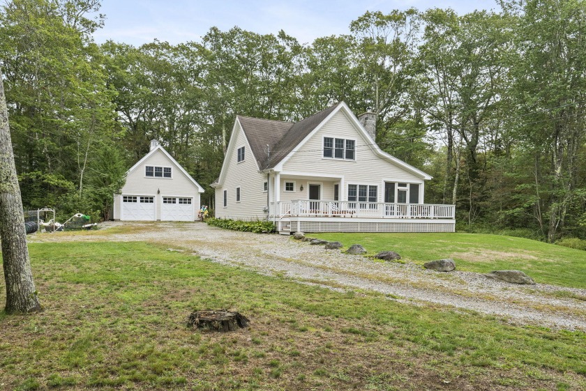 This tranquil 3 bedroom, 2 full bath home is nestled on a - Beach Home for sale in Bristol, Maine on Beachhouse.com