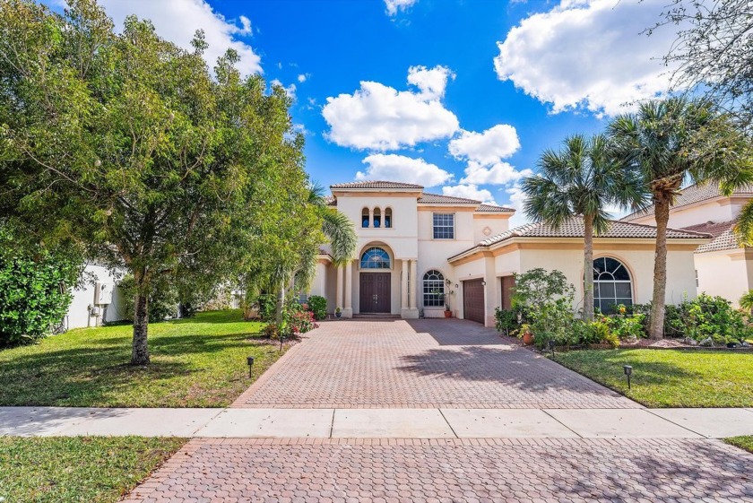 Make this Home Yours in Country Cove Estates! Fresh from - Beach Home for sale in Lake Worth, Florida on Beachhouse.com