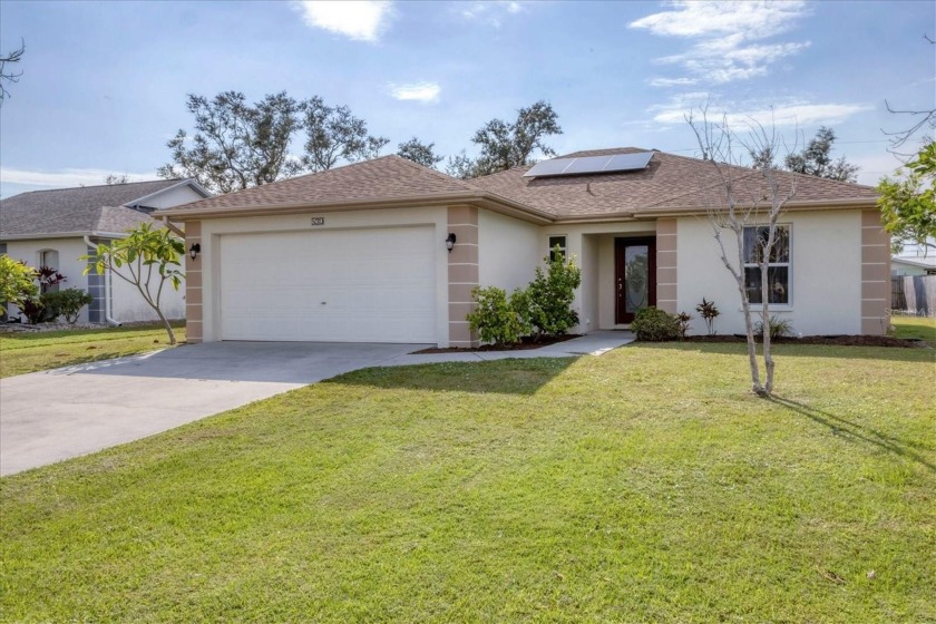 Your Coastal Florida Lifestyle Awaits! Welcome to 530 Michigan - Beach Home for sale in Englewood, Florida on Beachhouse.com