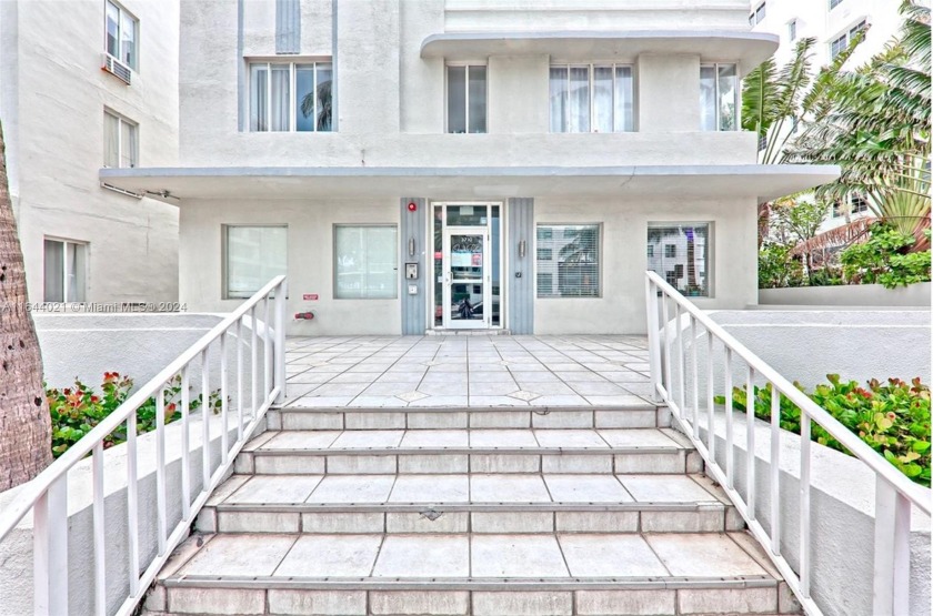 Great investment opportunity available with this remodeled - Beach Condo for sale in Miami Beach, Florida on Beachhouse.com