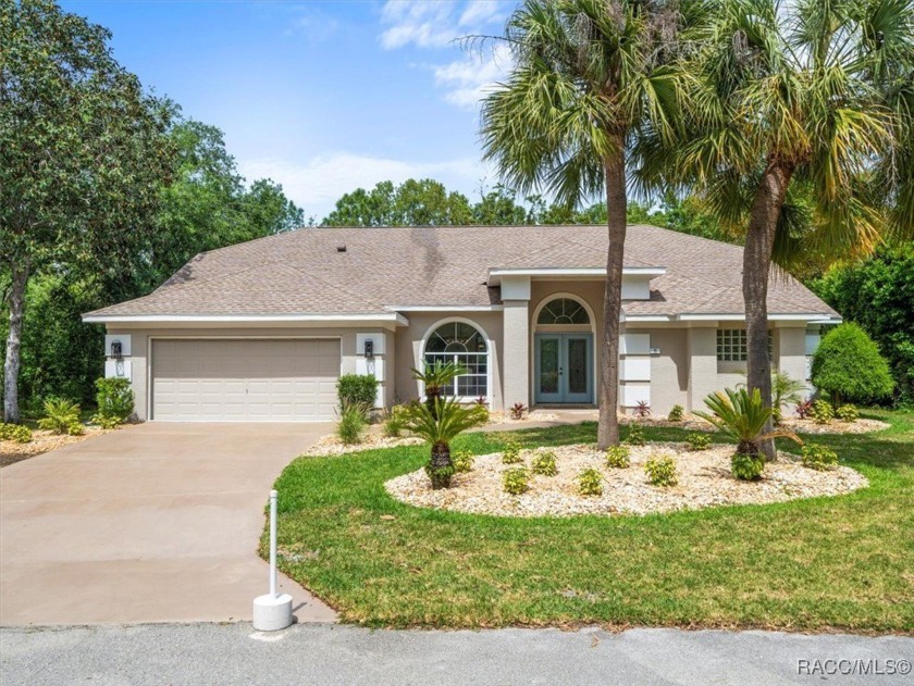 This wonderfully updated 3-bedroom, 2-bathroom home is ready to - Beach Home for sale in Homosassa, Florida on Beachhouse.com