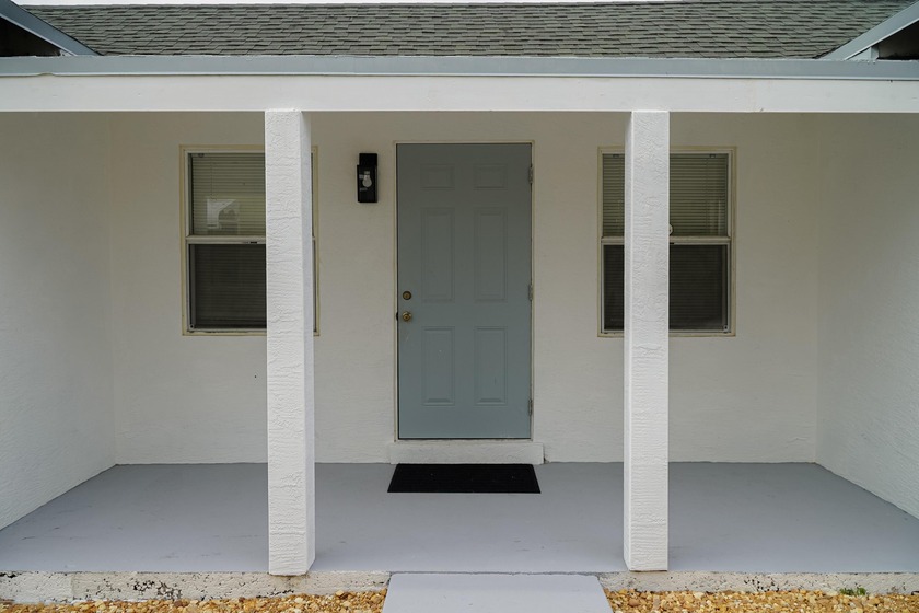 WELCOME TO A GREAT SINGLE FAMILY HOME WITH  2 BEDROOMS AND  1 - Beach Home for sale in Riviera Beach, Florida on Beachhouse.com