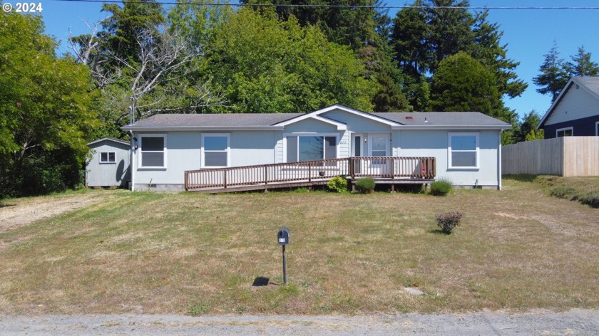 AMAZING BAY VIEWS from this great HOME located just down the - Beach Home for sale in Coos Bay, Oregon on Beachhouse.com