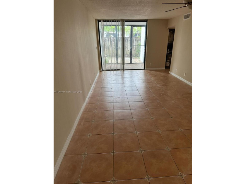 Beautiful and full renovated 2 bed/ 2 bath at the amazing Lake - Beach Condo for sale in Oakland Park, Florida on Beachhouse.com