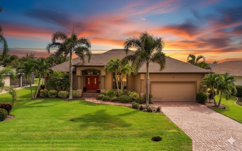 Waterfront Living! Experience the quintessential Florida - Beach Home for sale in Rotonda West, Florida on Beachhouse.com