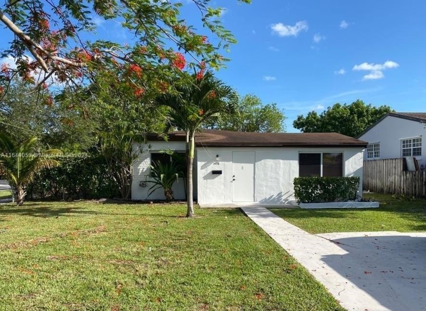 3 bedroom 2 bath home on a corner lot.  This is a fantastic - Beach Home for sale in North Miami Beach, Florida on Beachhouse.com