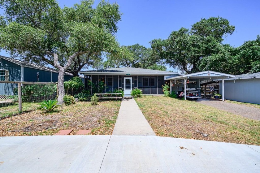 Welcome to Lamar! Single story House and 2 Fully Furnished - Beach Home for sale in Rockport, Texas on Beachhouse.com