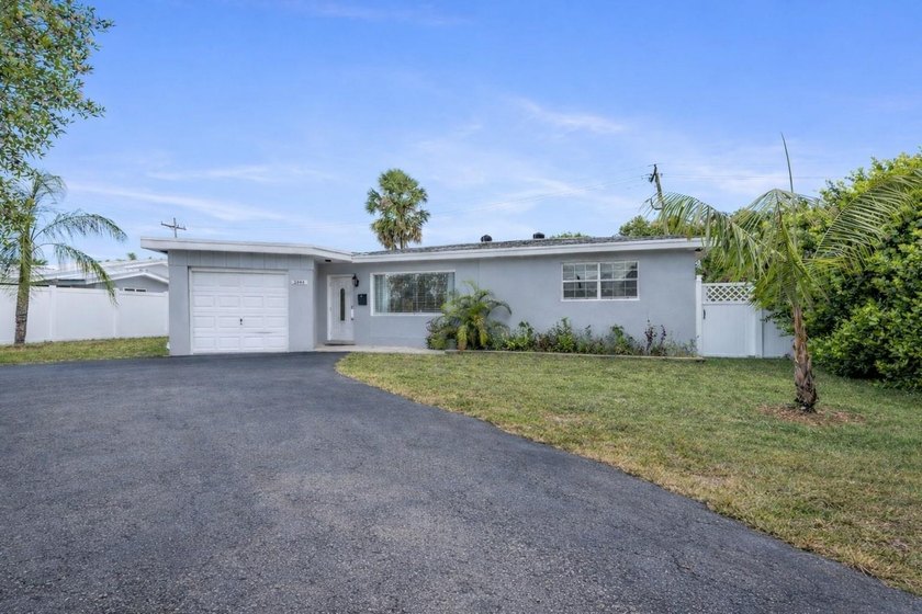 BEST PRICE IN IMPERIAL POINT! Located in one of East Fort - Beach Home for sale in Fort Lauderdale, Florida on Beachhouse.com