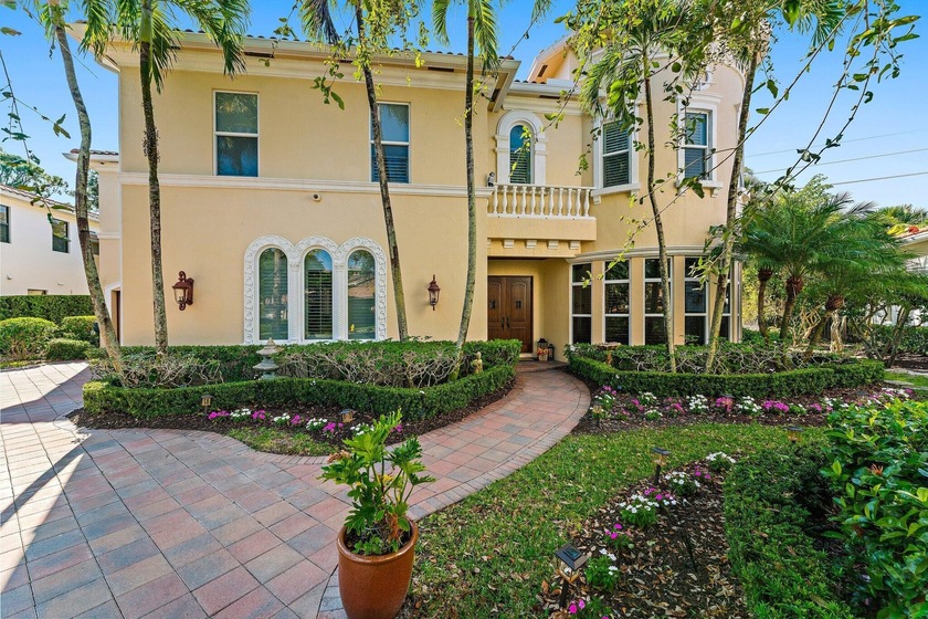 Enjoy the best in luxury living without the high costs of a golf - Beach Home for sale in Palm Beach Gardens, Florida on Beachhouse.com
