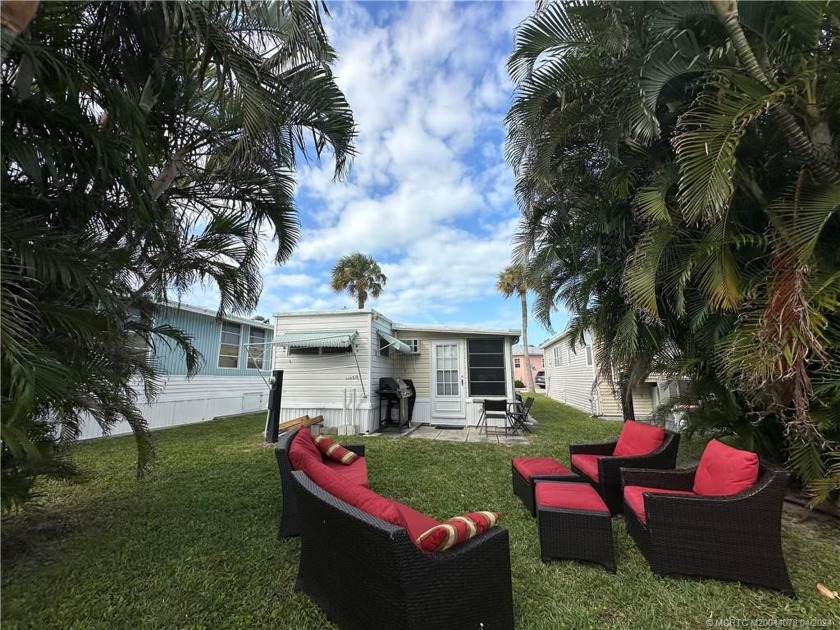 Check out this adorable little bungalow! The lot is 1683 square - Beach Home for sale in Jensen Beach, Florida on Beachhouse.com