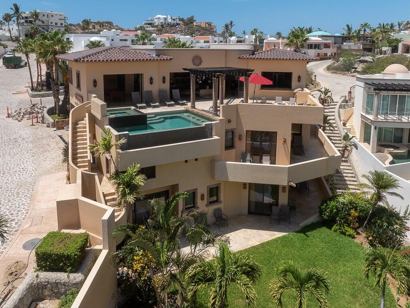 Villa Descanso is a 9 bedroom 9 full bath, with 2 1/2 baths that - Beach Home for sale in Cabo San Lucas,  on Beachhouse.com