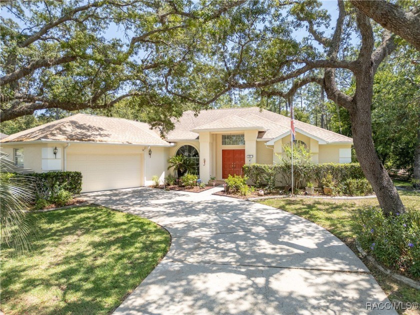 Welcome to your serene Florida retreat! This beautifully - Beach Home for sale in Homosassa, Florida on Beachhouse.com