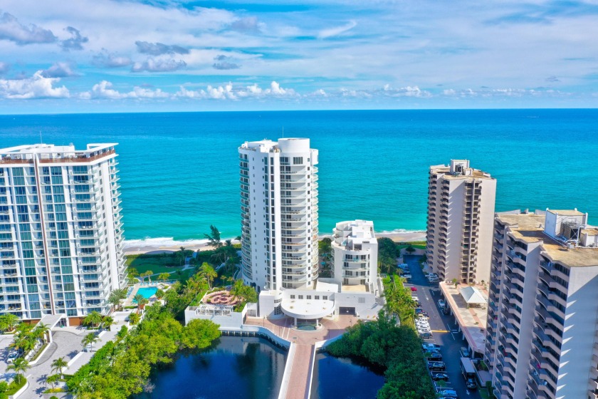 This meticulous, fully furnished, oceanfront town home is - Beach Townhome/Townhouse for sale in Singer Island, Florida on Beachhouse.com
