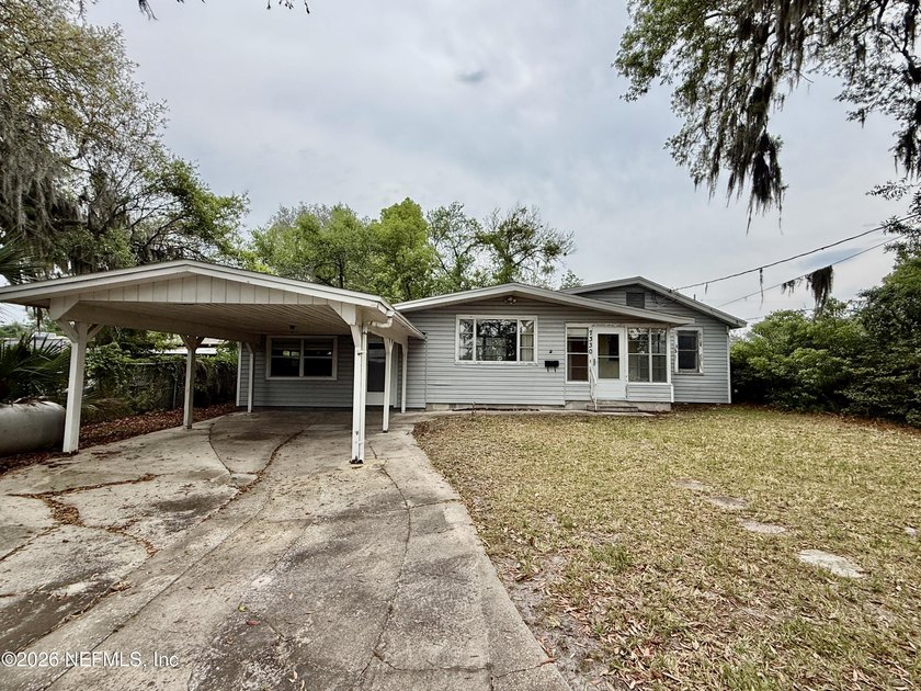 NO INVESTORS FOR THE 1ST 30 DAYS until 6/6 Unlock the potential - Beach Home for sale in Jacksonville, Florida on Beachhouse.com
