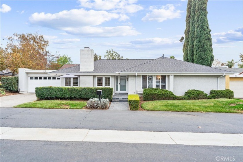 Welcome to this charming single-story home in the highly - Beach Home for sale in Lake Forest, California on Beachhouse.com