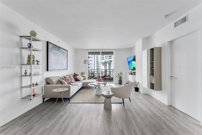 Beautifully remodeled 2 bedroom, 2.5 bath residence offering a - Beach Condo for sale in Miami, Florida on Beachhouse.com