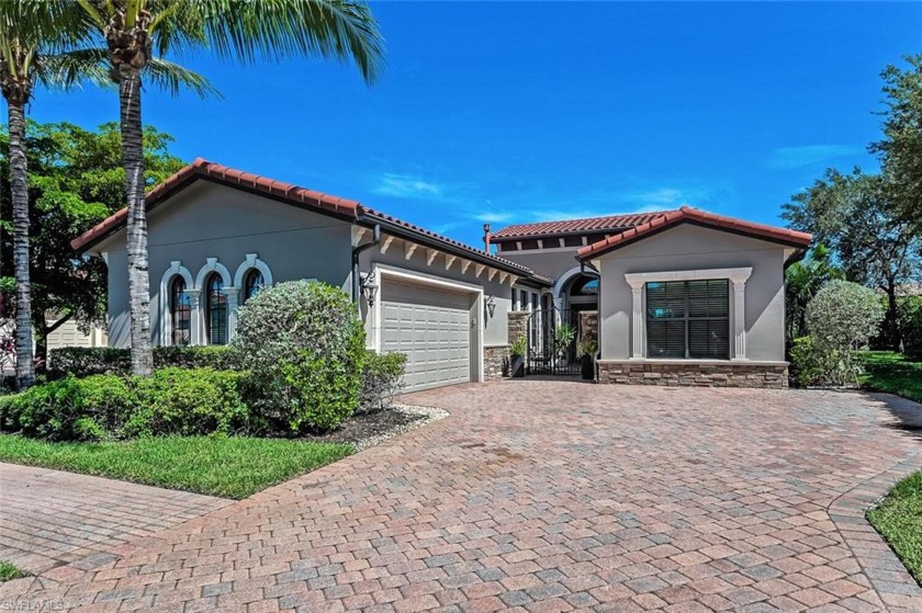 STUNNING VIEWS await in this magnificent single family home in - Beach Home for sale in Naples, Florida on Beachhouse.com