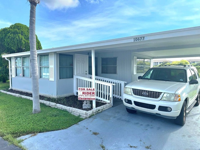 LOCATION..LOCATION...Park is across the street from Derby lane - Beach Home for sale in St. Petersburg, Florida on Beachhouse.com