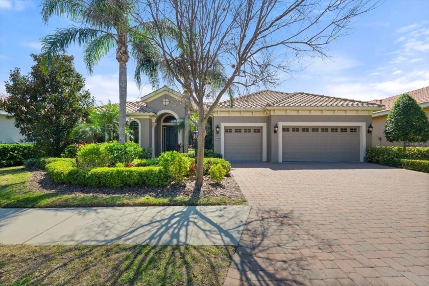 Situated in the desirable Country Club East of Lakewood Ranch - Beach Home for sale in Lakewood Ranch, Florida on Beachhouse.com