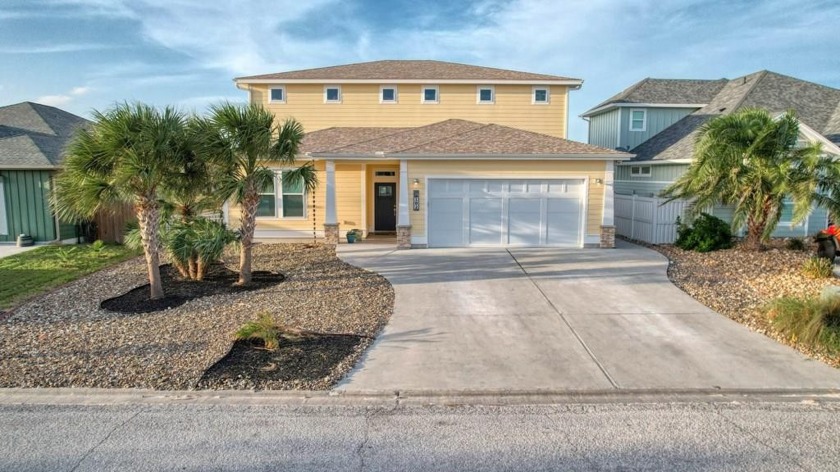 Experience elegance in this 3,338 sq ft waterfront home in - Beach Home for sale in Aransas Pass, Texas on Beachhouse.com