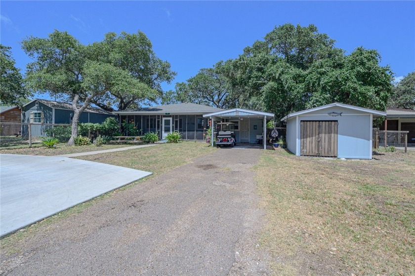 Welcome to Lamar! Single story House and 2 Fully Furnished - Beach Home for sale in Rockport, Texas on Beachhouse.com