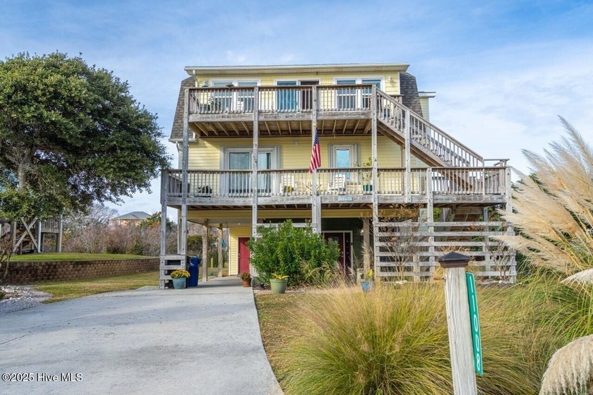 Welcome to 11008 Inlet Drive, Emerald Isle NC - a lovely 3 - Beach Home for sale in Emerald Isle, North Carolina on Beachhouse.com