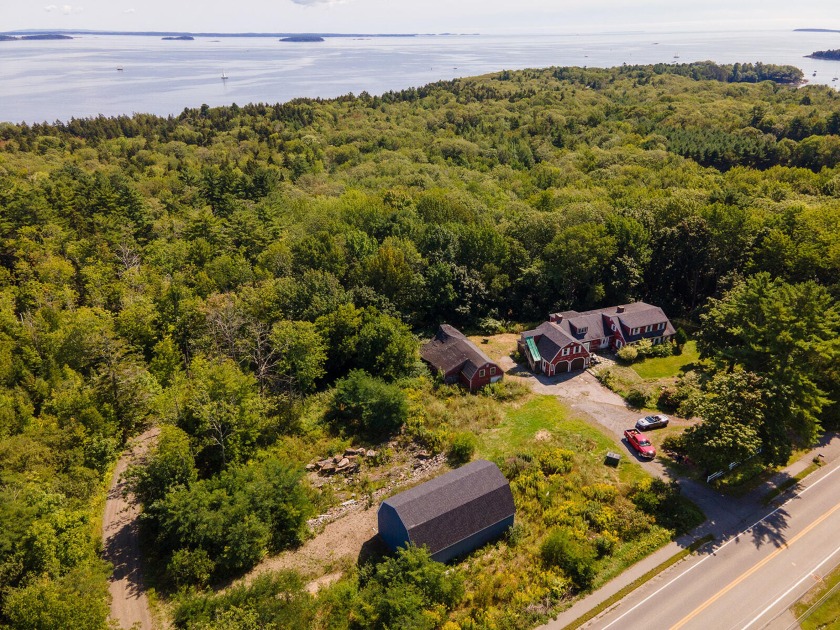 Roll up your sleeves and make your vision a reality with this - Beach Home for sale in Camden, Maine on Beachhouse.com