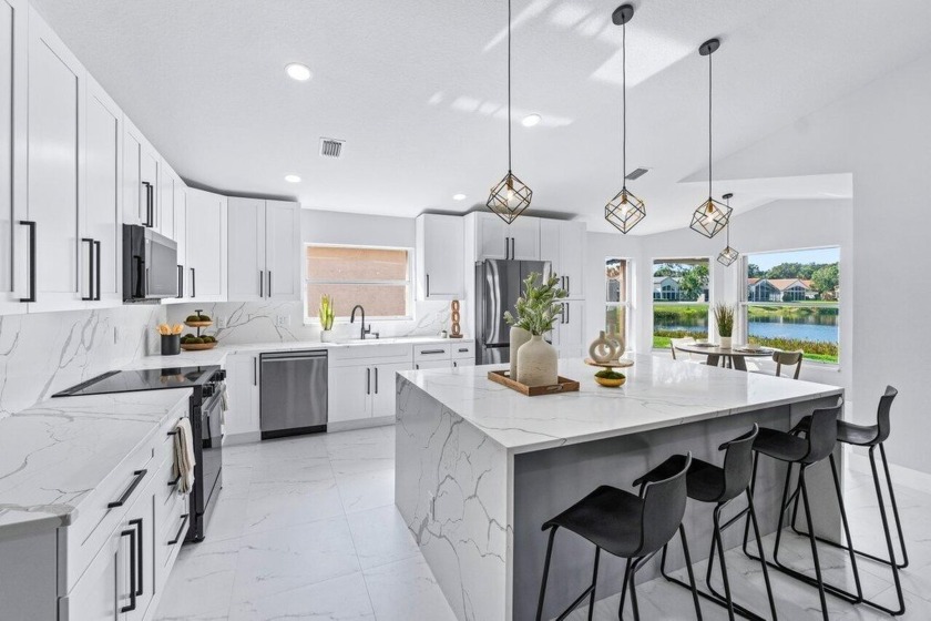 NEW AC & SELLER WILL CREDIT TO NEW ROOF. Welcome to your dream - Beach Home for sale in Boynton Beach, Florida on Beachhouse.com