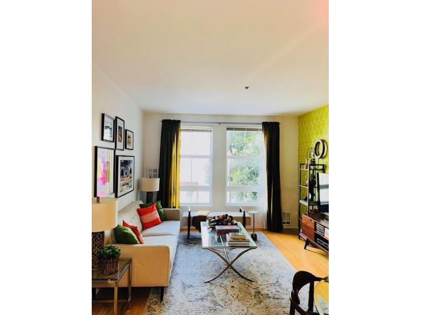 Welcome to this charming 1- bedroom, 1 bathroom condo nestled in - Beach Condo for sale in San Francisco, California on Beachhouse.com
