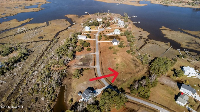 Just over 1 acre, this waterfront lot is ready for your dream - Beach Lot for sale in Beaufort, North Carolina on Beachhouse.com
