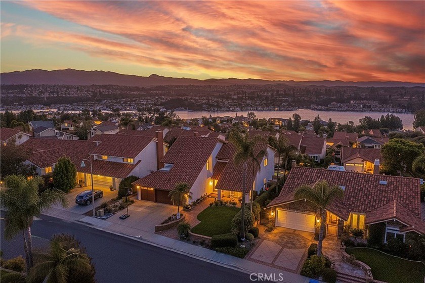 Now available--newly staged and beautifully re-introduced with - Beach Home for sale in Mission Viejo, California on Beachhouse.com