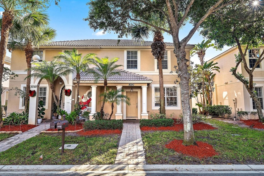 Spacious 3BD/2.5BA townhouse with a fully fenced backyard - Beach Townhome/Townhouse for sale in Palm Beach Gardens, Florida on Beachhouse.com
