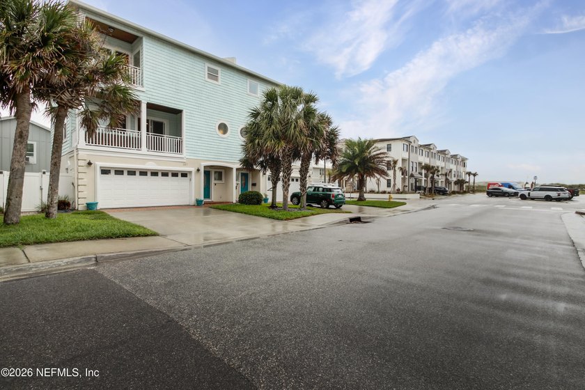 Live the laid back lifestyle in this stunning Jax Beach - Beach Townhome/Townhouse for sale in Jacksonville Beach, Florida on Beachhouse.com