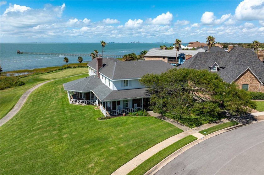 Southern class  charm with breathtaking views of Corpus Christi - Beach Home for sale in Portland, Texas on Beachhouse.com